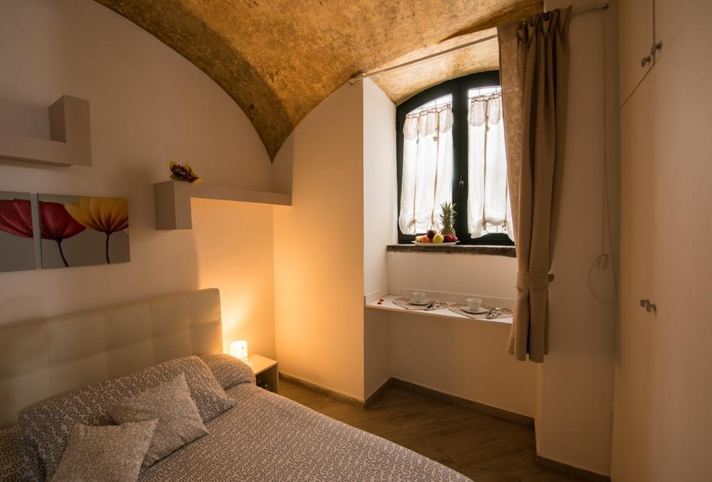 Petros Room Camere Салерно Екстер'єр фото