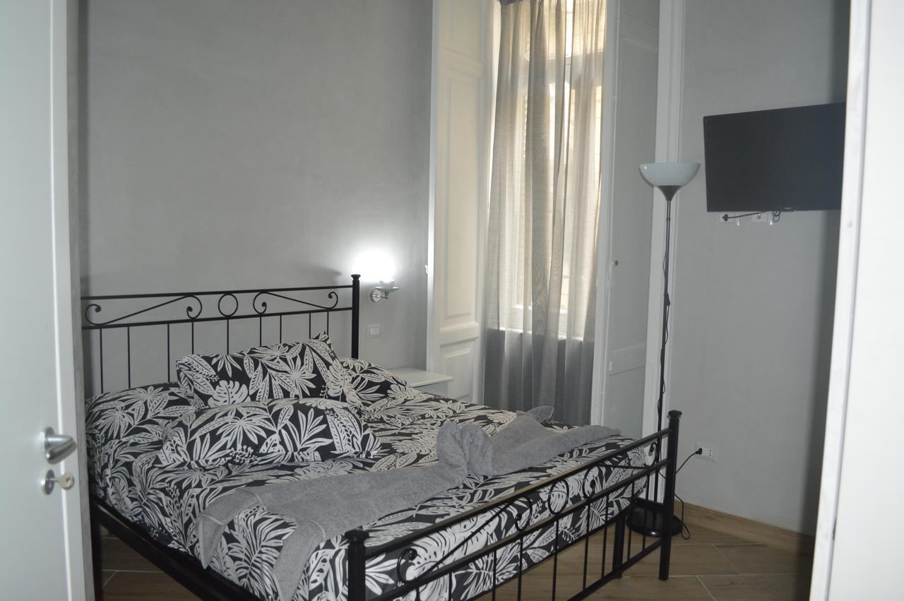 Petros Room Camere Салерно Екстер'єр фото